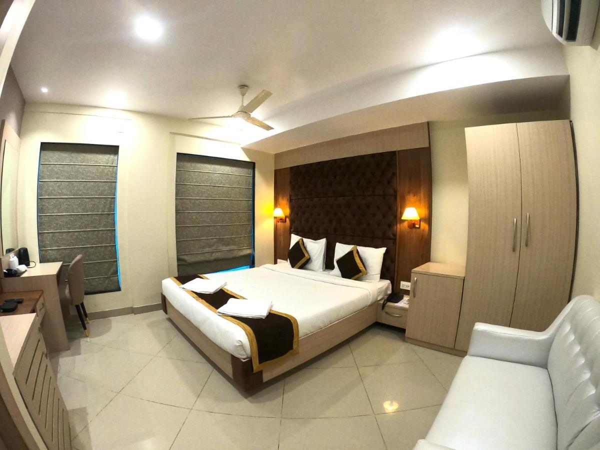 The Panash - Hotel & Banquet كولكاتا المظهر الخارجي الصورة