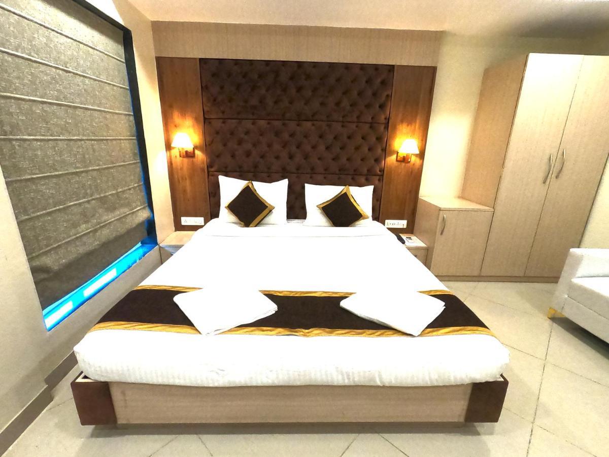 The Panash - Hotel & Banquet كولكاتا المظهر الخارجي الصورة